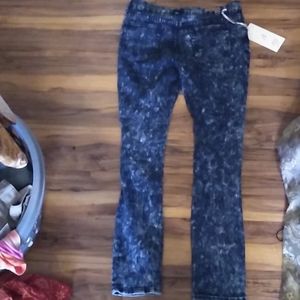 *GIVEN AWAY * Blue "Destroyed" Skinny Jeans